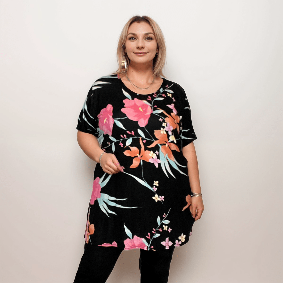 BLACK TROPICAL LONG LENGTH SHORT SLEEVE T-SHIRT - FullFab
