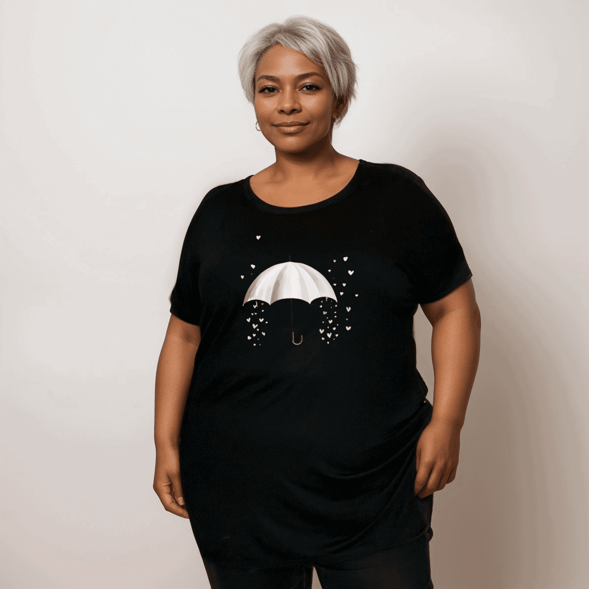BLACK DIPPED HEM T-SHIRT WITH UMBRELLA HEARTS - FullFab