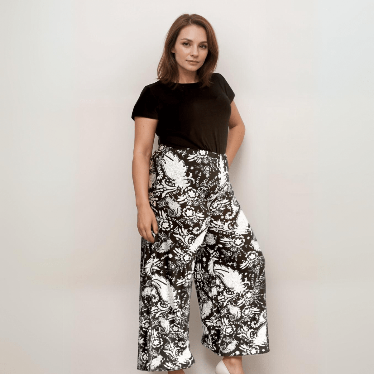BLACK PAISLEY ELASTICATED WAIST PALAZZO TROUSERS - FullFab