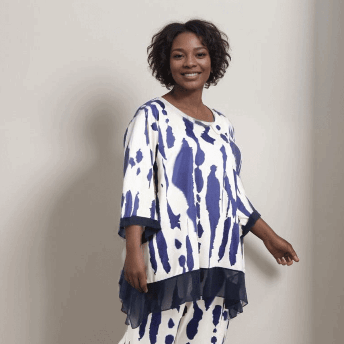 ROCKTHOSECURVES SPLASH EFFECT 3/4 SLEEVE TOP WITH CHIFFON HANKY HEM - FullFab
