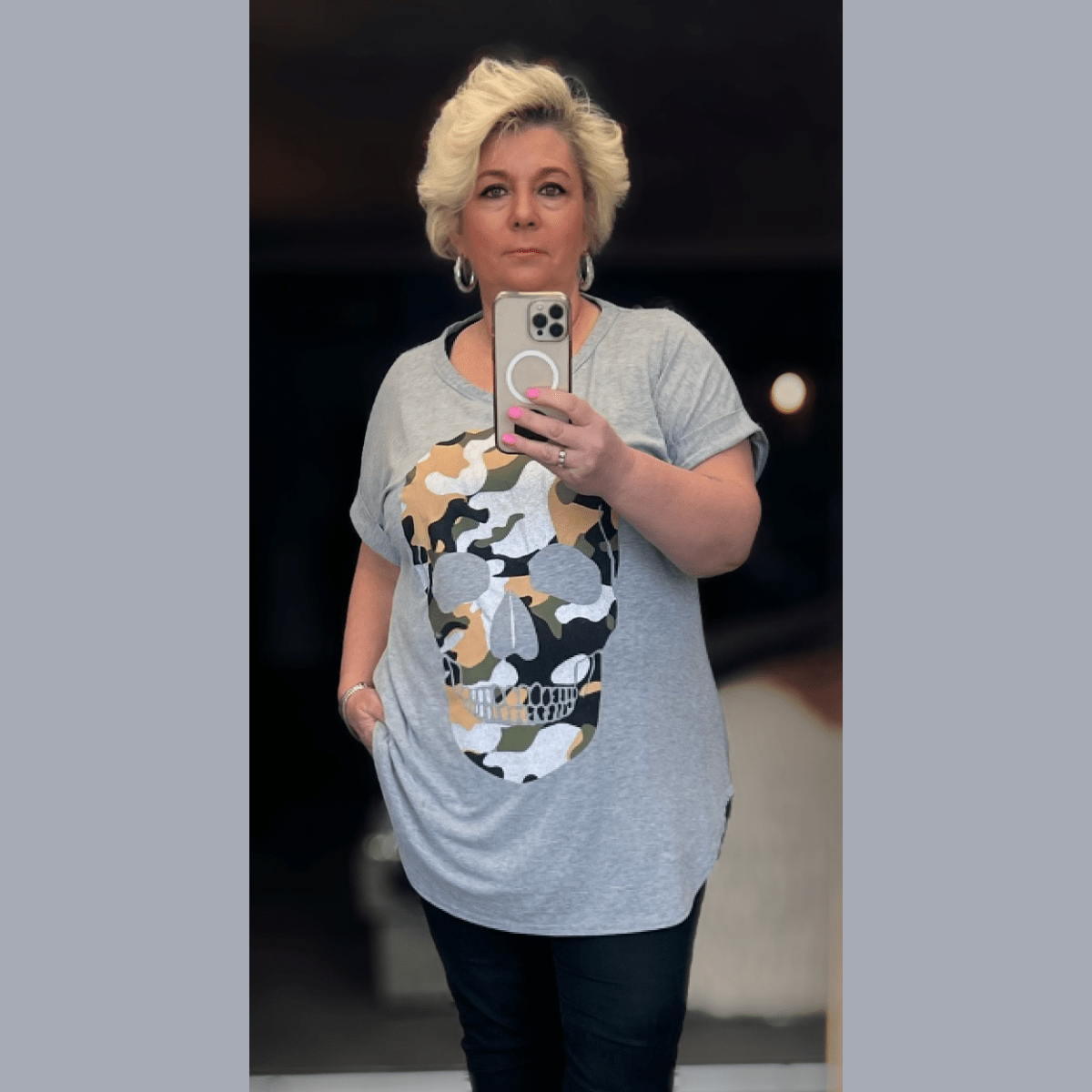 Dipped Hem Short Sleeve Glitter Skull T-Shirt - FullFab